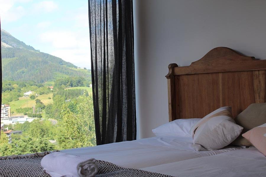 Abaraxka Hostel Disfruta La Via Verde Del Urola Hasta La Playa - Naturaleza Montanas Y Riqueza Cultural Azcoitia Exteriör bild